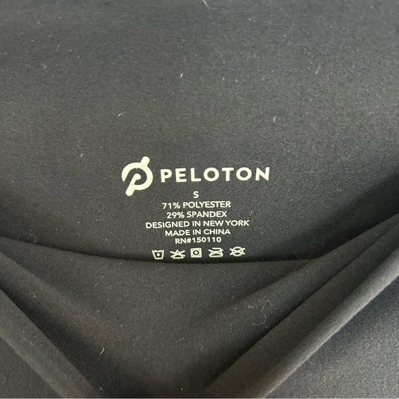 Peleton Black Pixel Logo Leggings Size Small - Picture 7 of 7